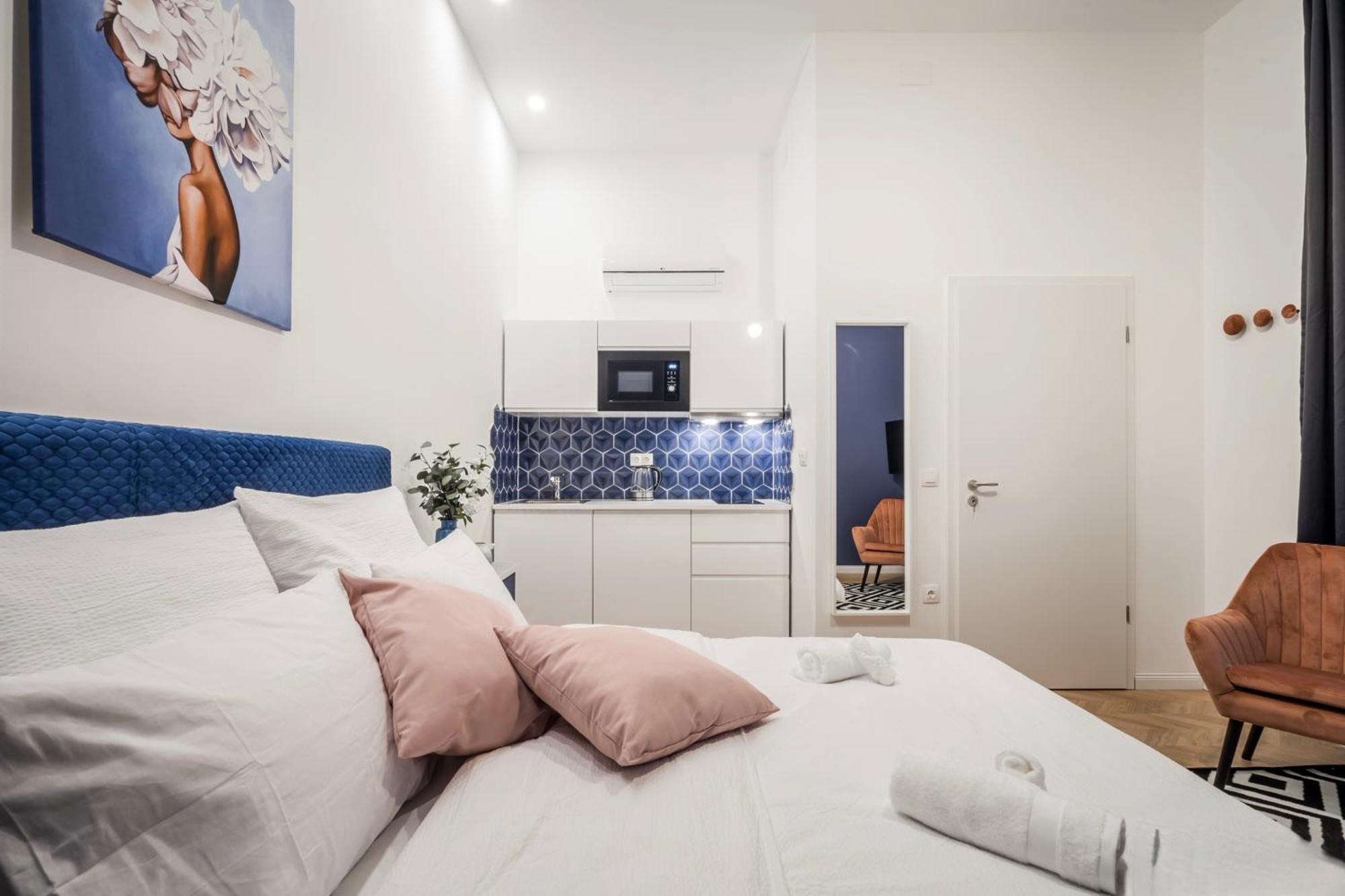 D58 - Grand Boulevard Royal Apartment - Best Location By Bqa Budapest Exterior photo
